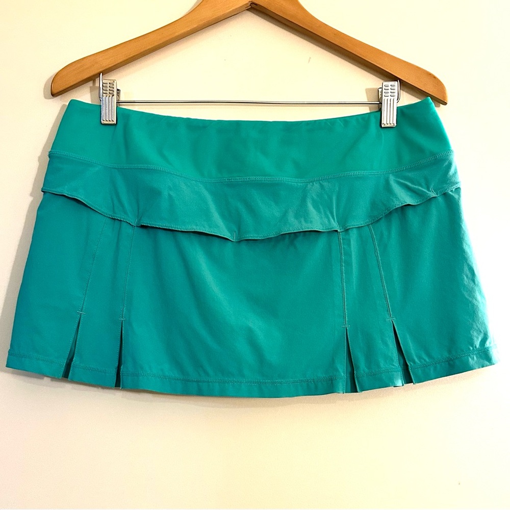 Vintage Lululemon Run Speed Skirt in Lagoon. Size 10 - Picture 4 of 16